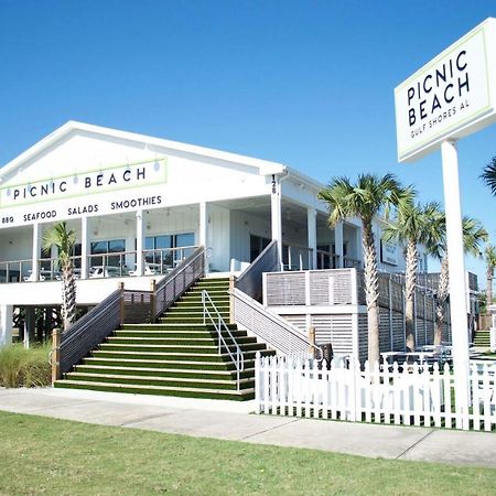Budget Friendly Condo Perfect For A Romantic Getaway Within Walking Distance To The Beach! Gulf Shores Exterior photo