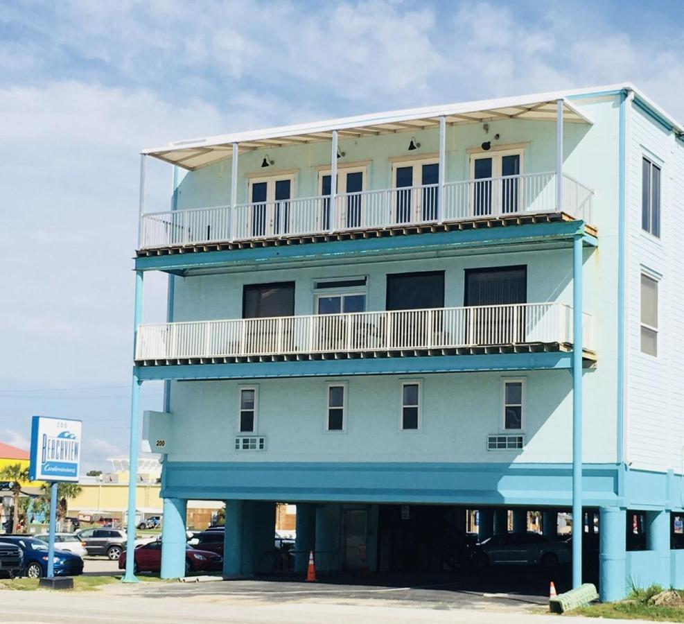 Budget Friendly Condo Perfect For A Romantic Getaway Within Walking Distance To The Beach! Gulf Shores Exterior photo