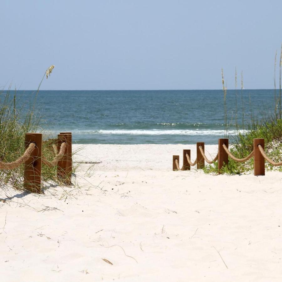 Budget Friendly Condo Perfect For A Romantic Getaway Within Walking Distance To The Beach! Gulf Shores Exterior photo