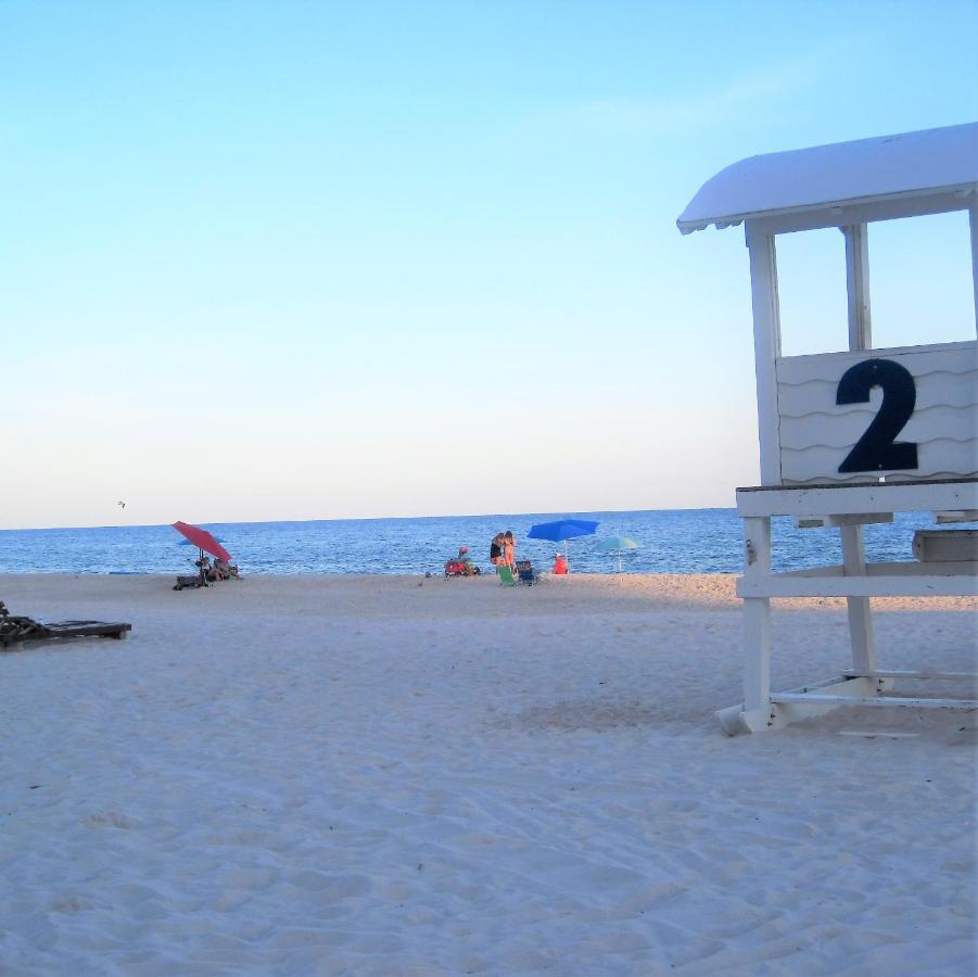 Budget Friendly Condo Perfect For A Romantic Getaway Within Walking Distance To The Beach! Gulf Shores Exterior photo