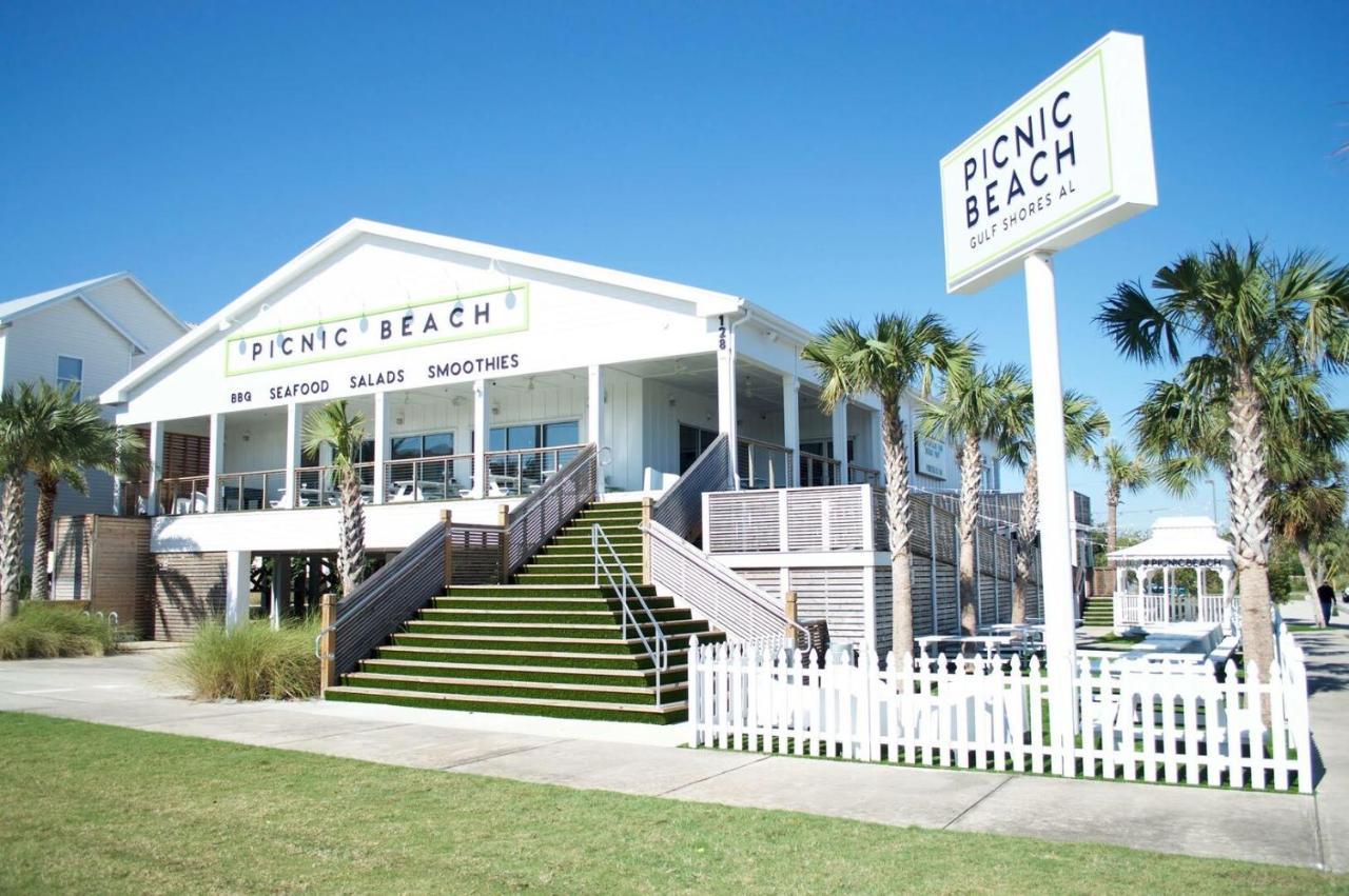 Budget Friendly Condo Perfect For A Romantic Getaway Within Walking Distance To The Beach! Gulf Shores Exterior photo
